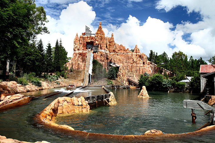 پارک تفریحی برادران وارنر (Warner Bros Movie World)